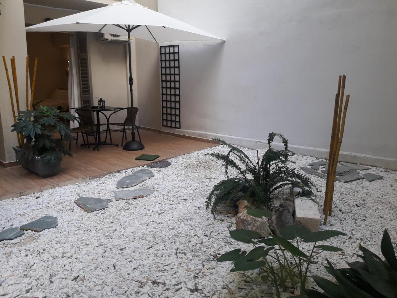 Studio Posh With Garden In Kolonaki Athene Buitenkant foto